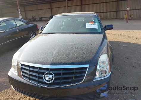 2011 Cadillac Dts Premium Collection z USA, uszkodzony, nr VIN 1G6KH5E67BU117648